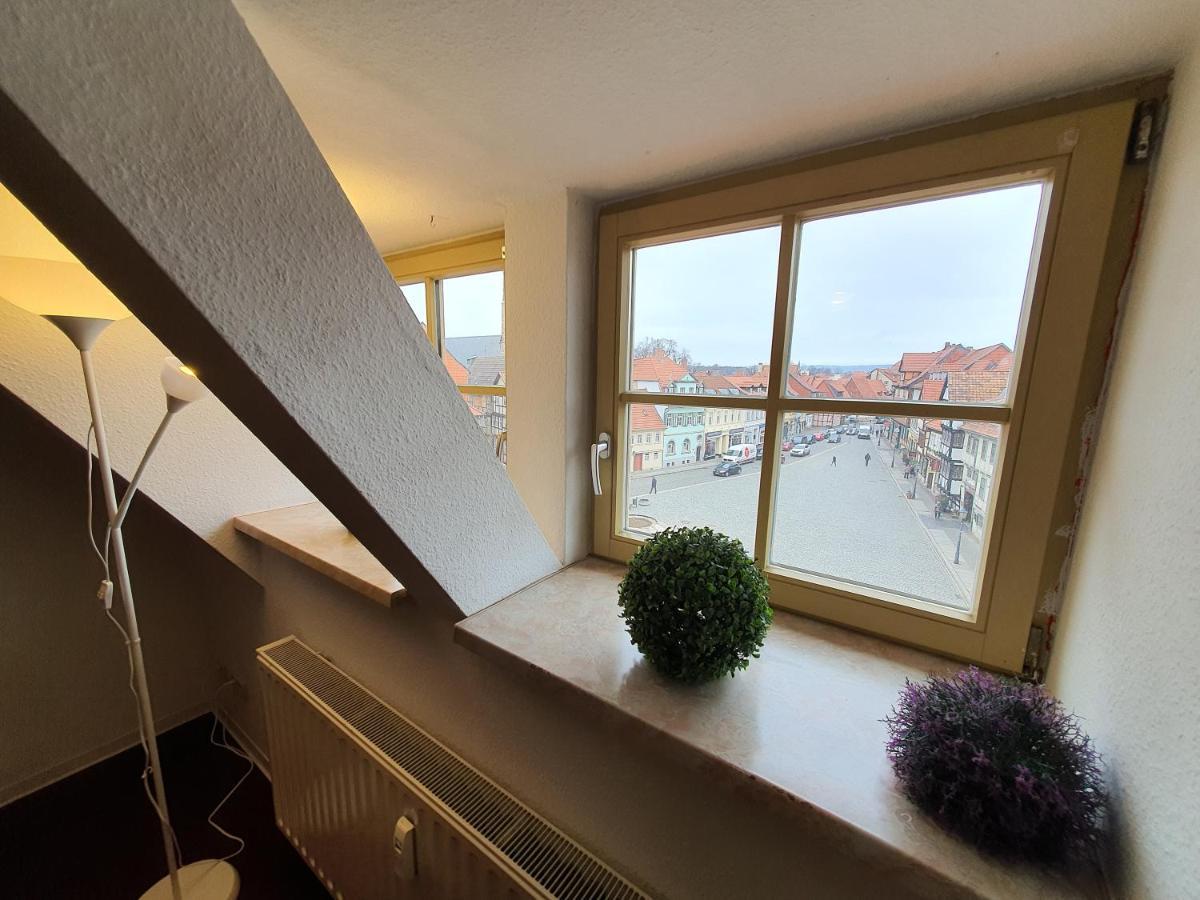 Hotel Zur Goldenen Sonne Кведлинбург Экстерьер фото
